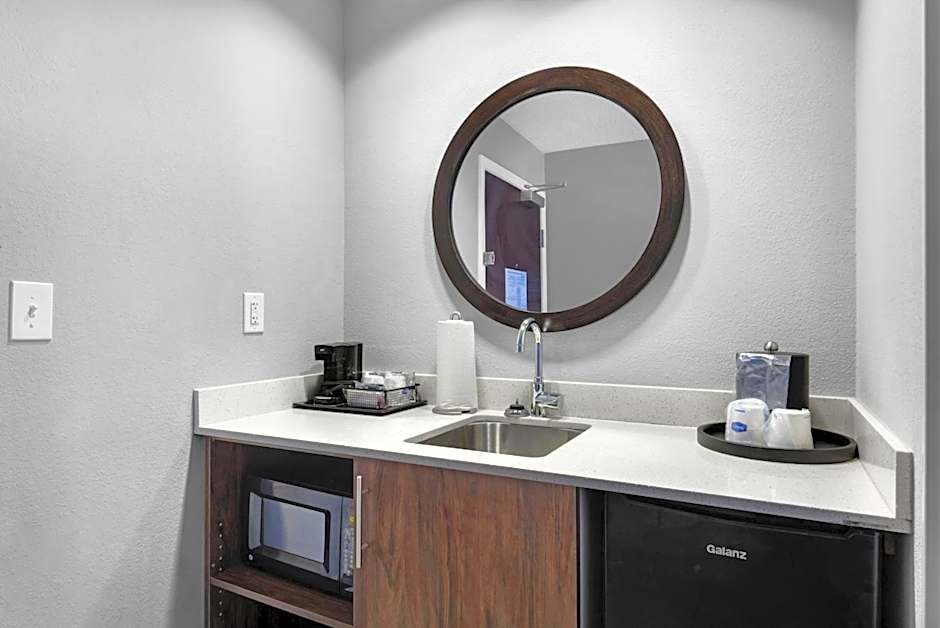 Hampton Inn By Hilton & Suites Pensacola I-10 N At University Town Plaza