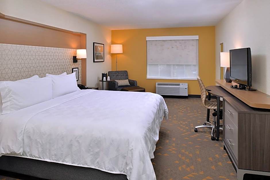 Holiday Inn Hotel & Suites Overland Park-Convention Center By IHG