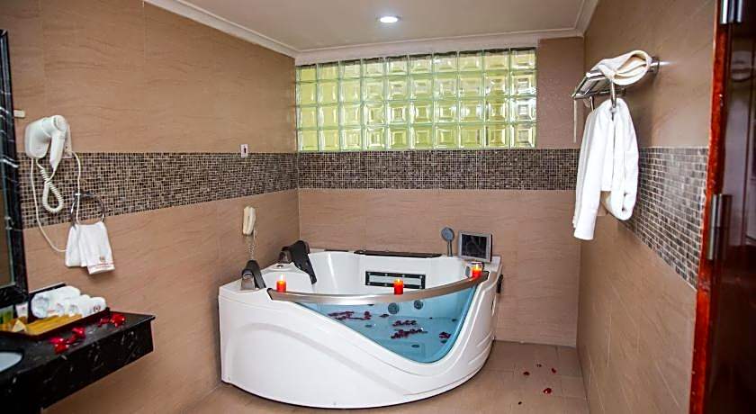 Tiffany Diamond Hotel