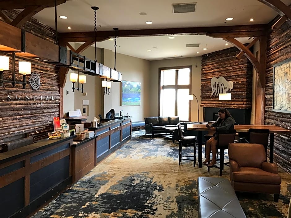 Sundial Lodge Larger Penthouse by Canyons Village Rentals