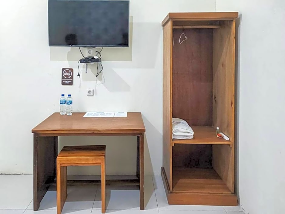 RedDoorz @ Tanakatto Homestay Waikabubak