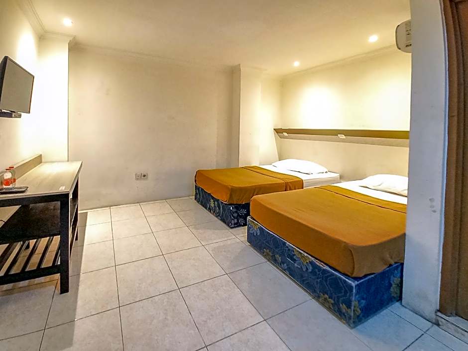 D Hans Hotel Syariah RedPartner near Wisata Religi Sunan Ampel Surabaya