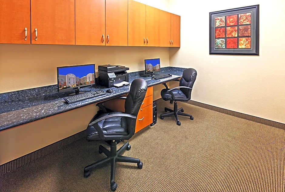 Candlewood Suites Pearland By IHG