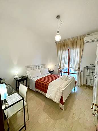 Queen Room with Shared Bathroom