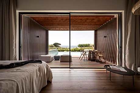 Mellow Pool Suite with Sea View