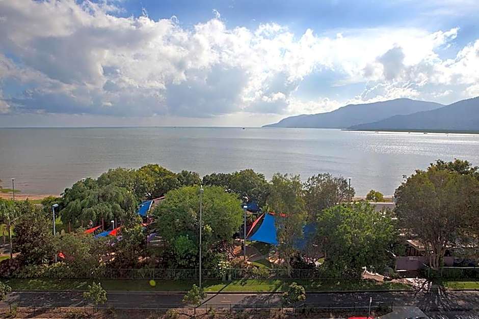 Waters Edge Apartments