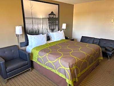 Super 8 by Wyndham Greenville