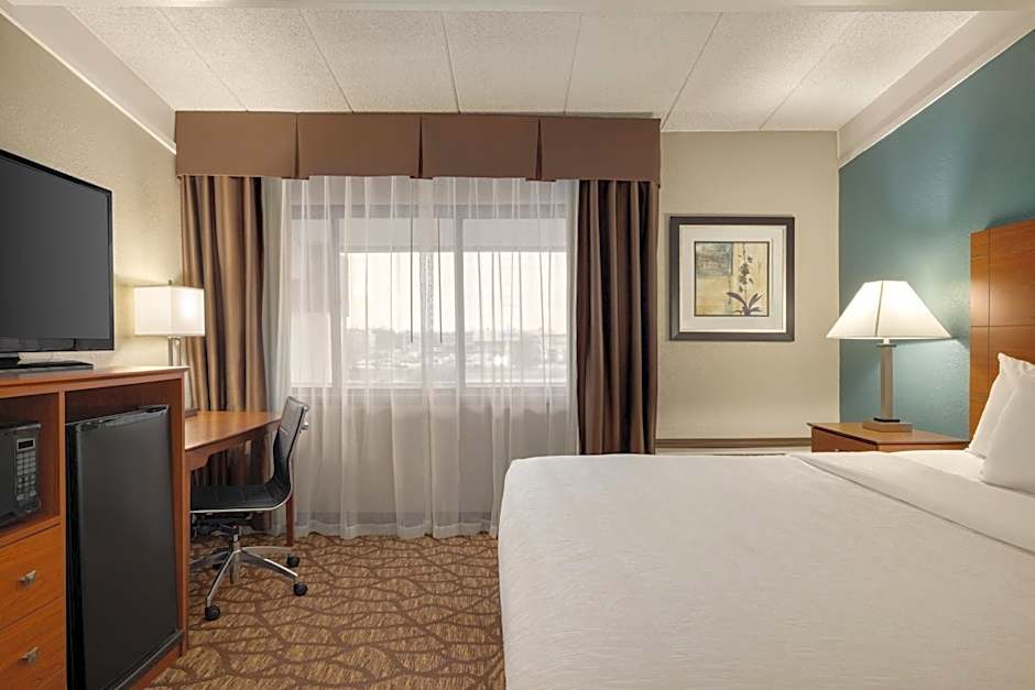 AmericInn by Wyndham Grand Rapids Airport North