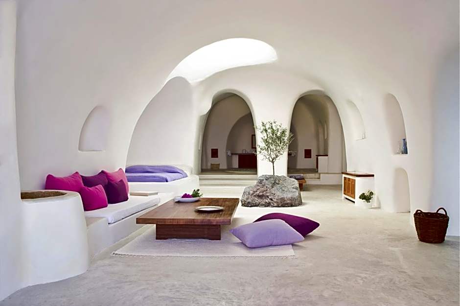 Perivolas Hotel