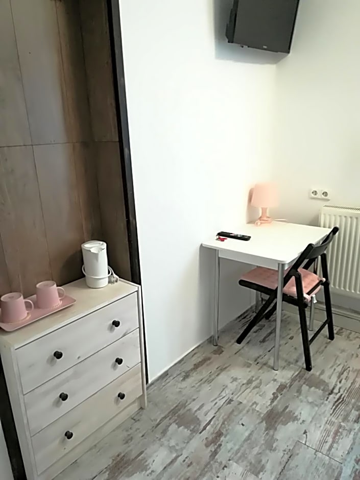 LA Boutique House