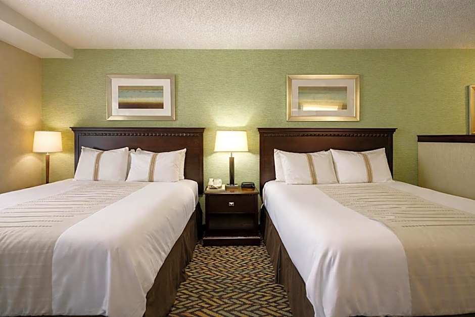 Fireside Inn And Suites