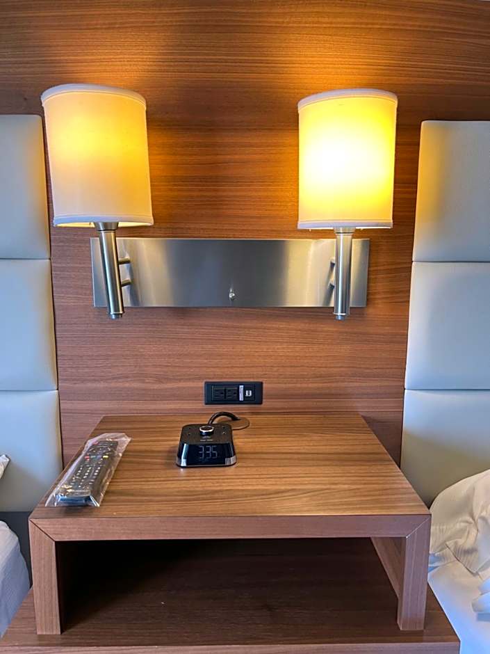 Atlantic Host Hotel, Trademark Collection by Wyndham