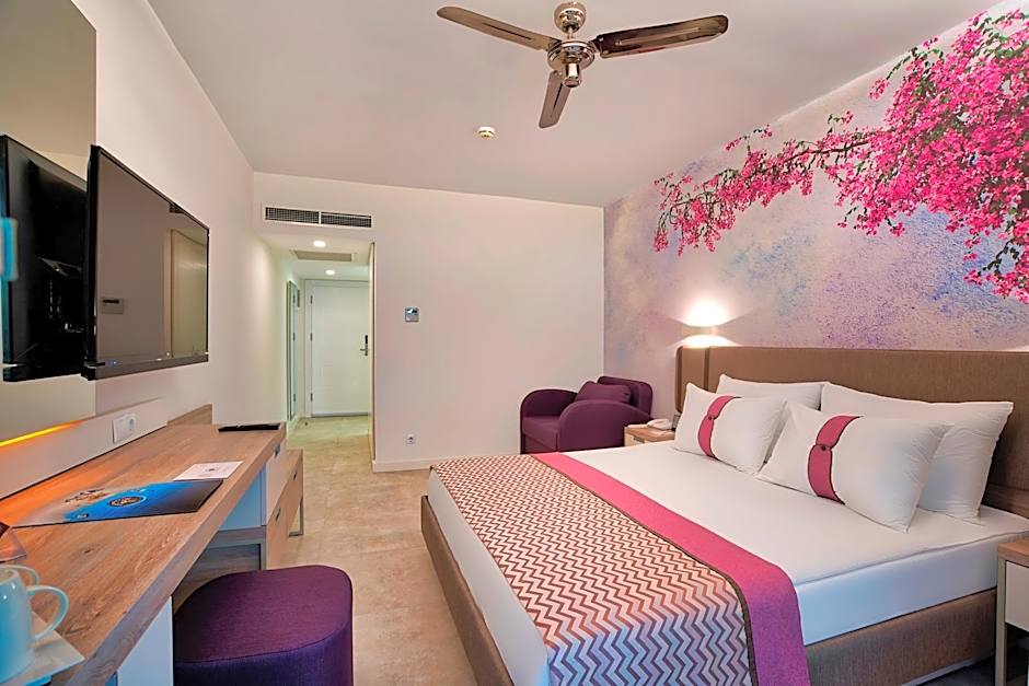 Pirates Beach Club  Ultra All Inclusive