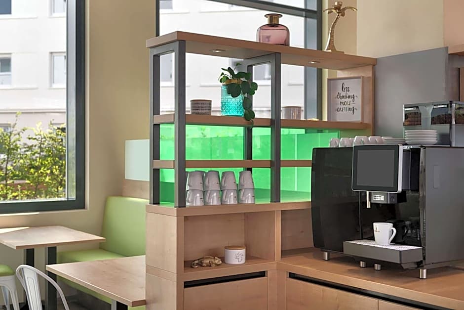 Super 8 by Wyndham Mainz Zollhafen