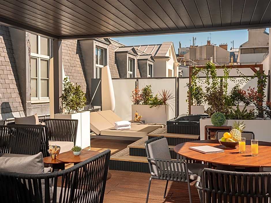 Niepce Paris, Curio Collection By Hilton