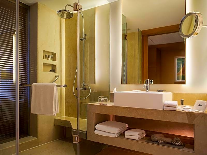 Courtyard by Marriott Gurugram Downtown