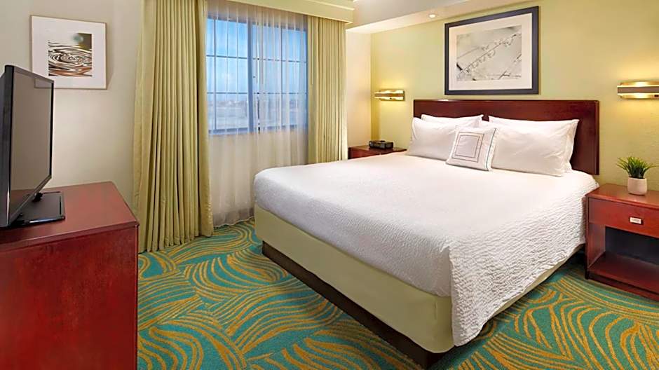 Best Western Hesperia-Victorville Suites