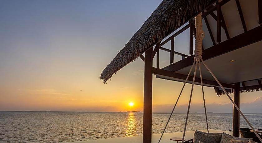 Heritance Aarah - Premium All Inclusive - 40 Minutes away from Male by Seaplane