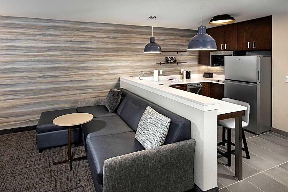 Residence Inn by Marriott Milwaukee Brookfield