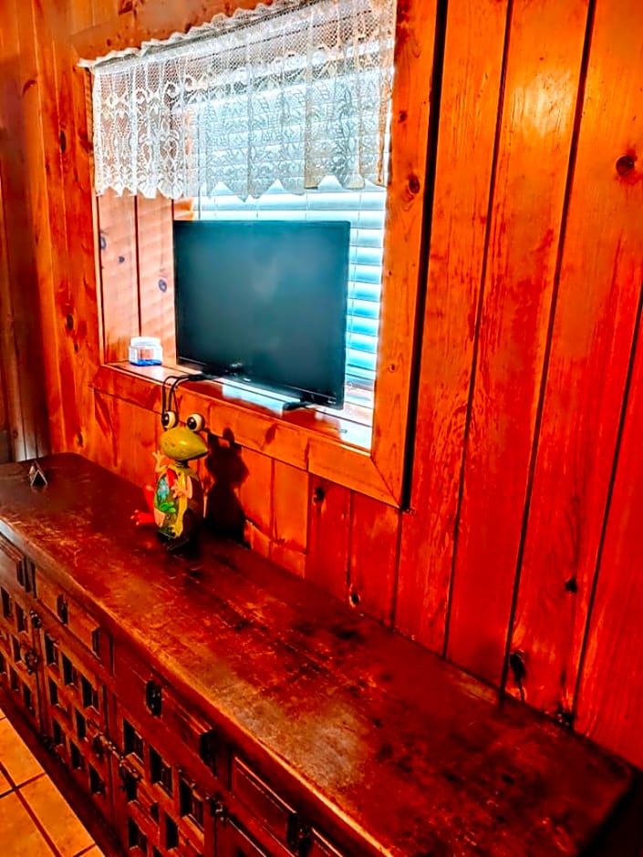 Deep Creek Lodge 