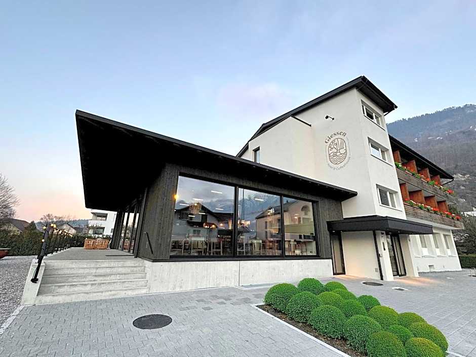 Giessen Hotel & Coffeehouse