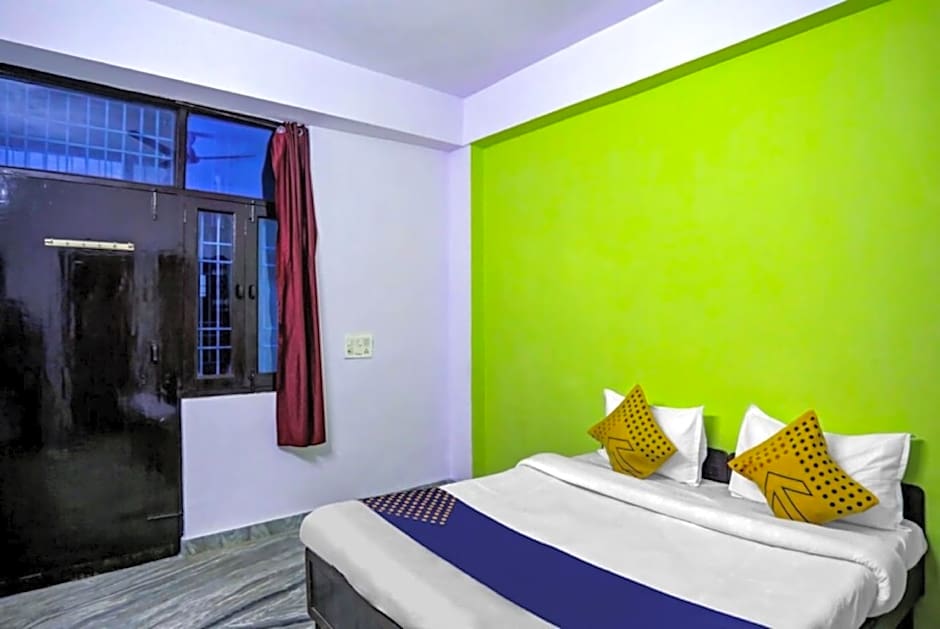 Goroomgo Raj hotel vip Noida