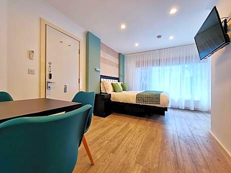 Triple Studio (Lower Ground Floor)