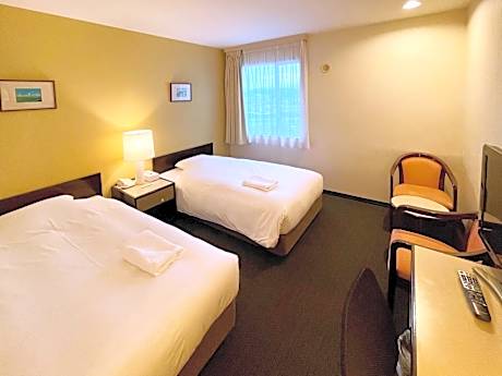 Twin Room - Non-Smoking