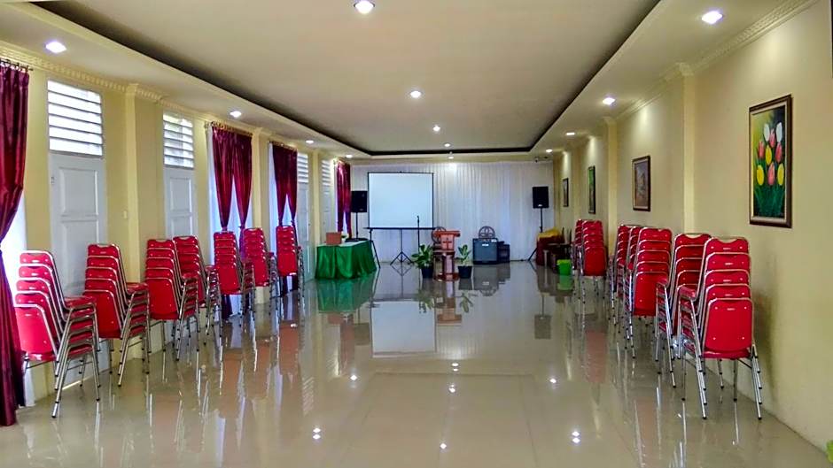 Tulip Inn Tomohon