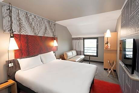 Family Room with One Double Bed and Sofa Bed