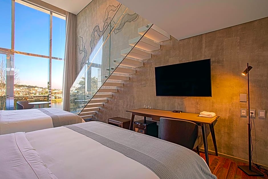 Suryaa Hotel Pinhais, Curio Collection by Hilton