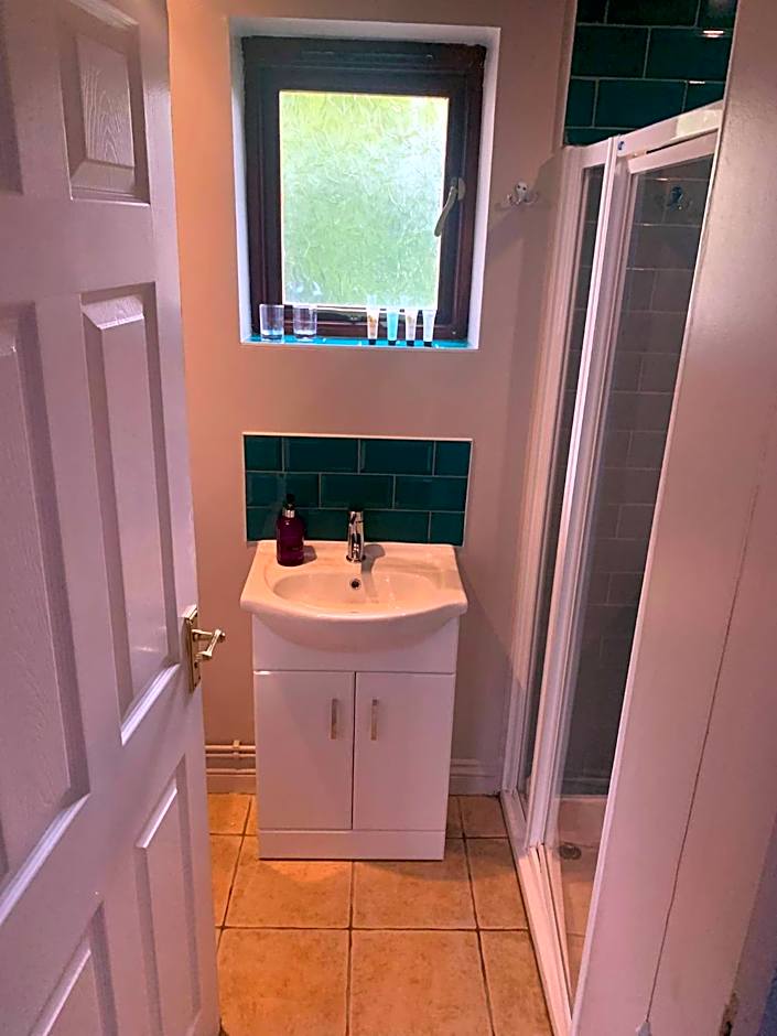 The Farmers Boy Inn Guest House