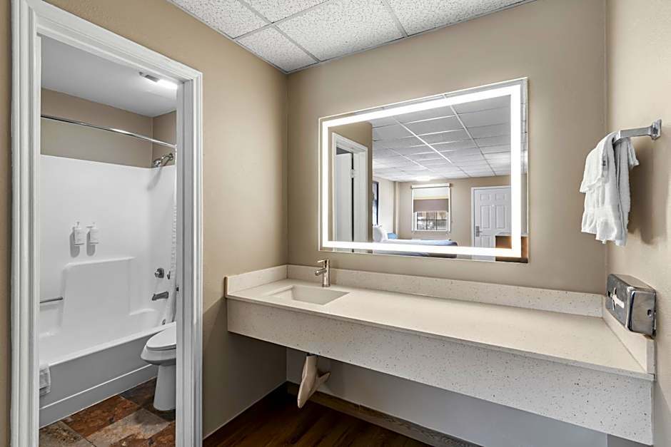 Super 8 by Wyndham Fredericksburg