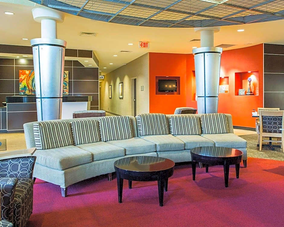 Cambria Hotel Traverse City