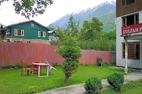 Hotel O Gulfam Palace