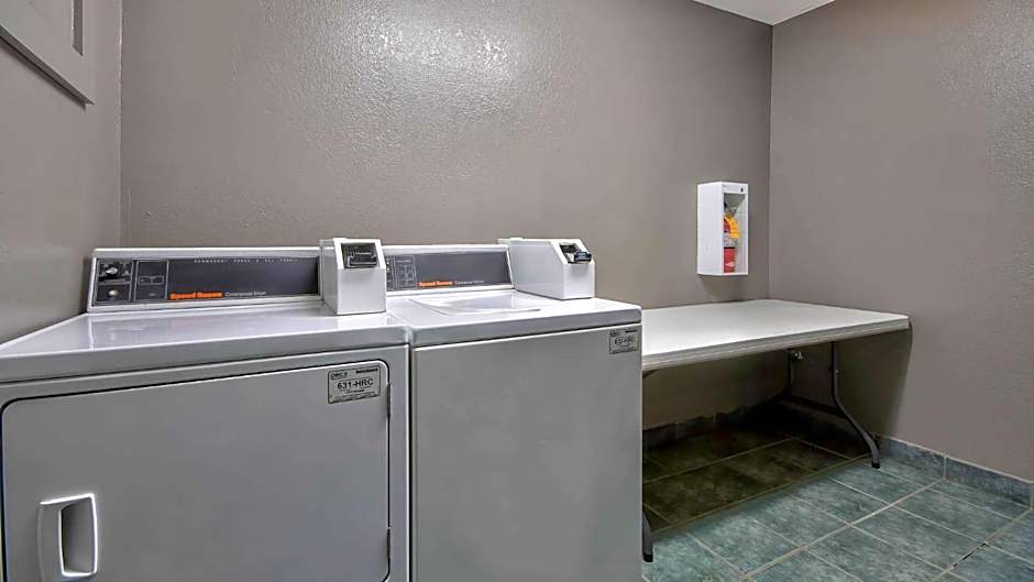 Studio 6 Texarkana TX