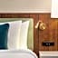 Hilton Garden Inn Carlsbad Beach