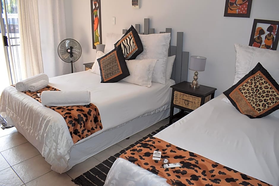 Oppi Hoek Guest House