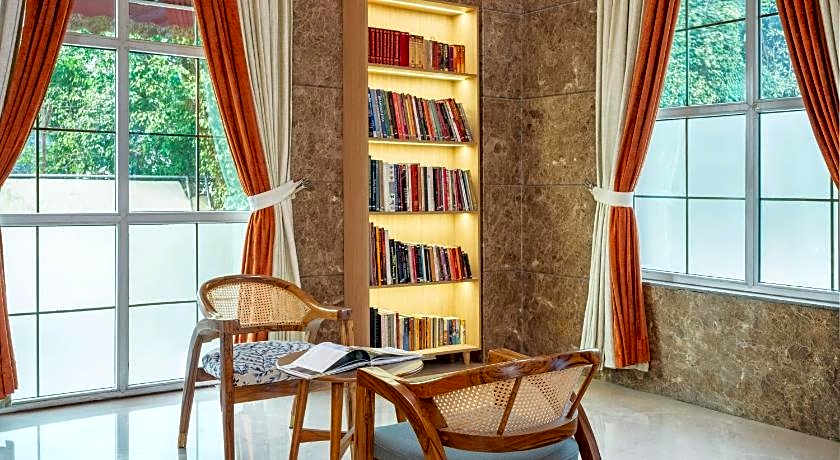 Nidhivan Sarovar Portico