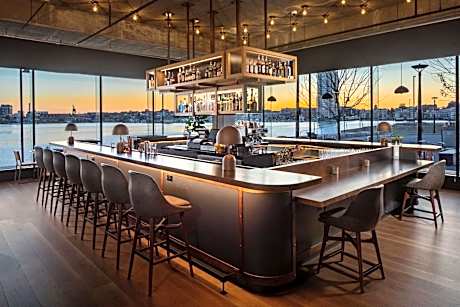 Canopy by Hilton Baltimore Harbor Point