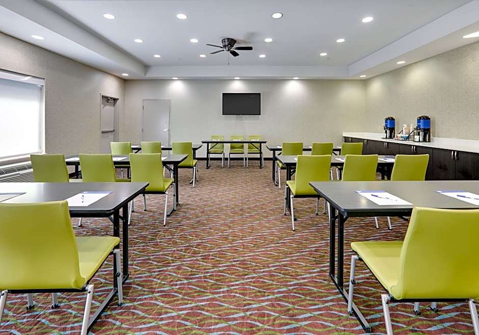 Holiday Inn Express Hotel & Suites Cleburne By IHG