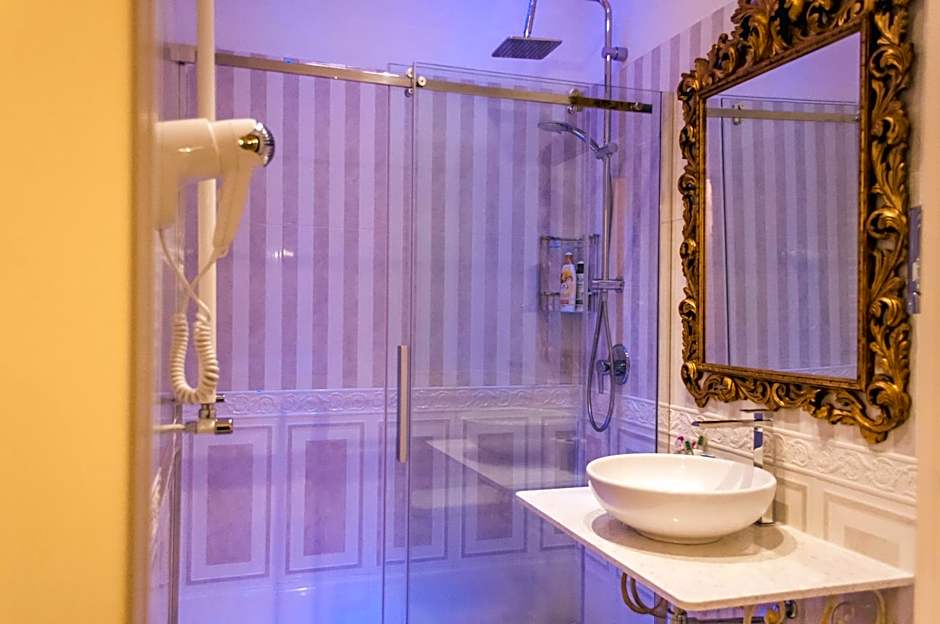 Impero Vaticano Suites Guest House