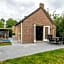 Het Huys Ewijk mooi luxe en een laadpaal