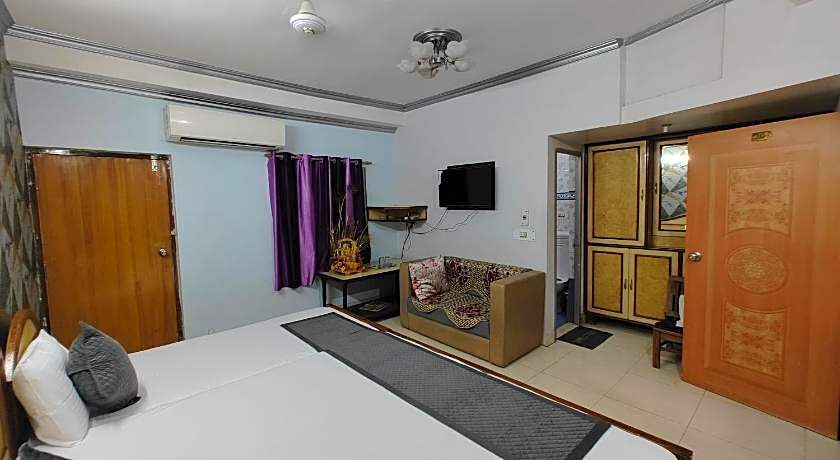 Hotel Swarajya Palace