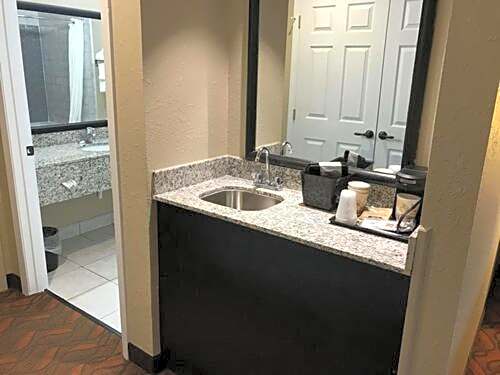 Greenfield Inn & Suites Elizabethtown, KY I65 Exit 94