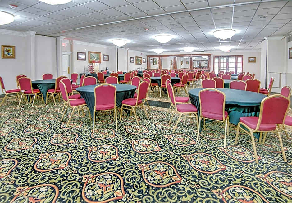 Ramada by Wyndham Metairie New Orleans Airport