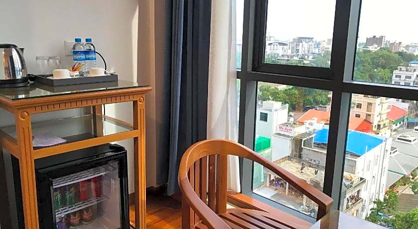 Dragon Phoenix Hotel