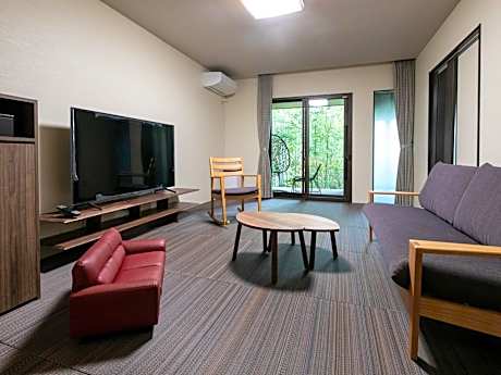 Quadruple Room with Private External Bathroom