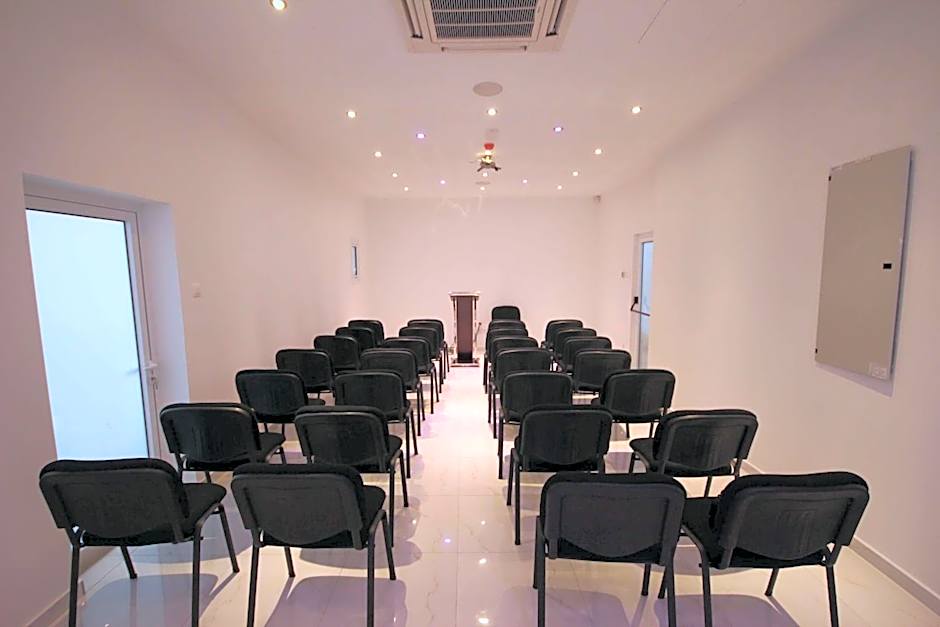 Achilleos City Hotel