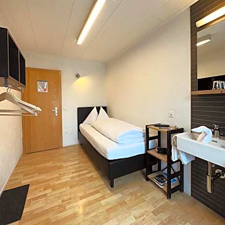 Single Room with Shared Bathroom